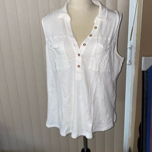 Sonoma Tops - Sonoma 100% cotton sleeveless shirt.